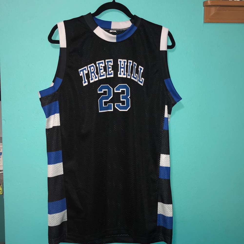 Nathan Scott jersey (one tree hill)